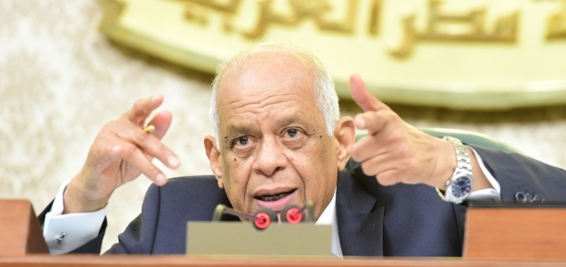 الدكتور علي عبدالعال