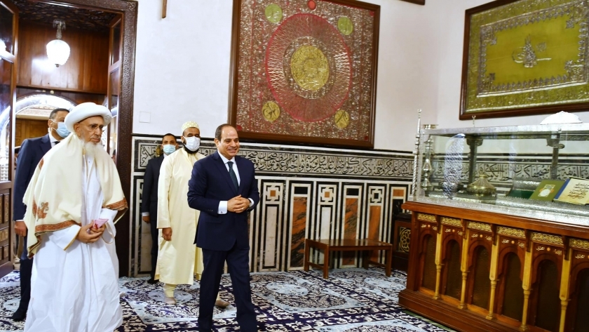 الرئيس عبد الفتاح السيسي خلال افتتاحه تطويرات مسجد «الحسين»