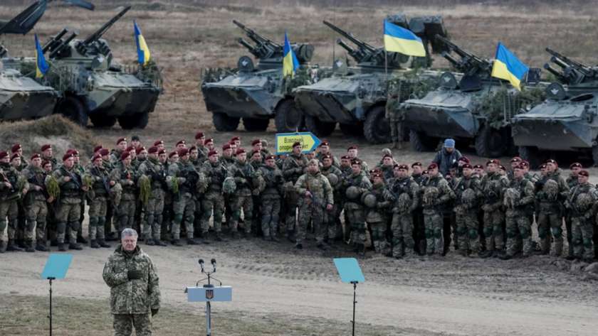 حشود عسكرية أوكرانية وسط تصاعد التوتر مع روسيا