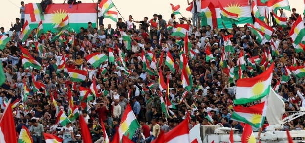 الأكراد يحتفلون بالاستفتاء بأربيل