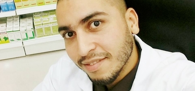 الدكتور أحمد طه الصيدلي المصري