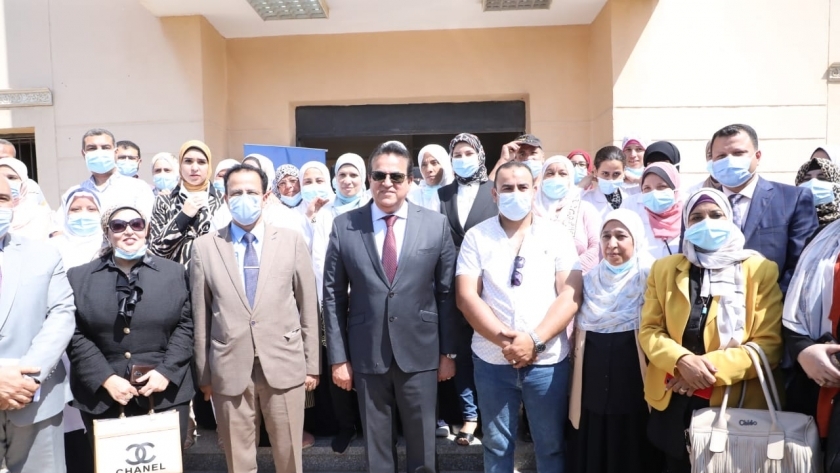 «الصحة»: نبحث تخصيص قطعة أرض لبناء مستشفى جديد بمدينة السادات