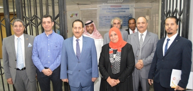الأمير نايف بن ثنيان آل سعود فى زيارة لكلية الصيدلة جامعة عين شمس