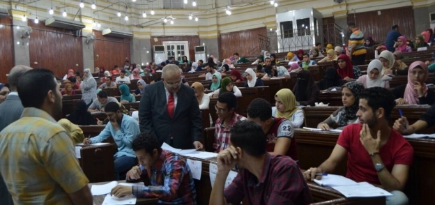 امتحانات جامعة القاهرة