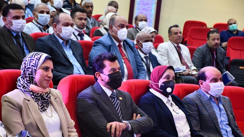 د.أشرف صبحي وزير الشباب خلال حضوره منتدى مكافحة الفساد