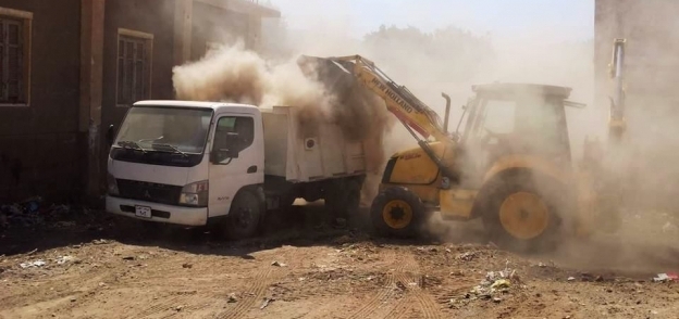 رفع 95 طن قمامة ومخلفات صلبة بمدينة دارالسلام بسوهاج