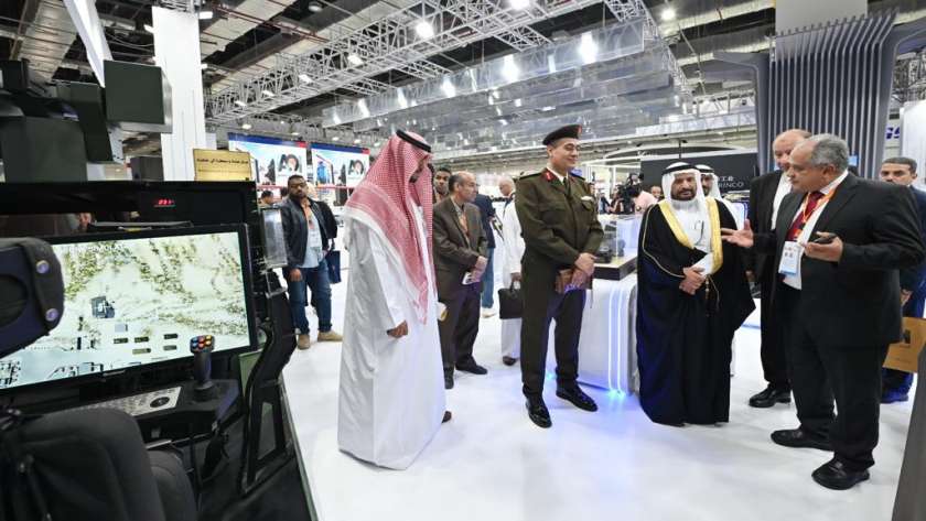 رئيس هيئة الصناعات الدفاعية السعودية يشيد بالقدرات التصنيعية المتطورة لمصر