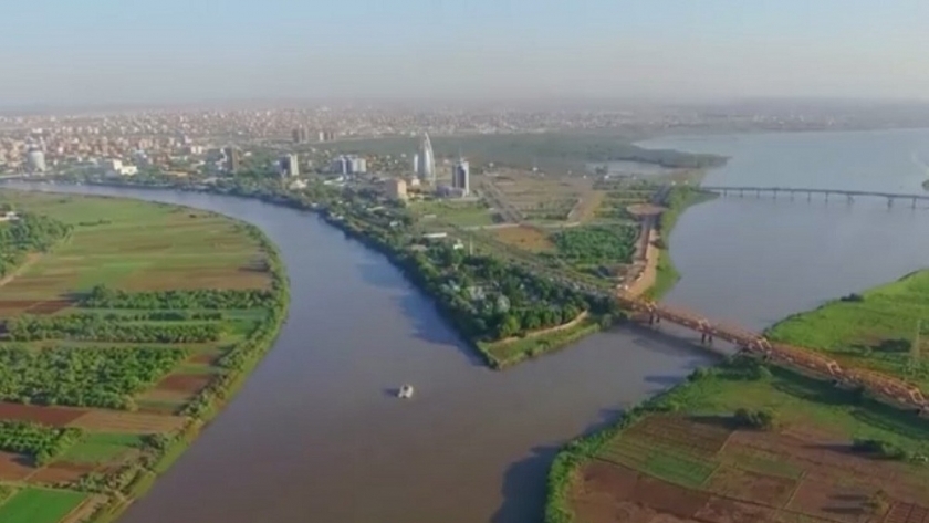 التقاء نهر النيل الابيض والازرق