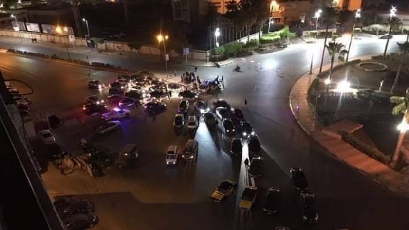 أمسك مخالف .. مرور الإسكندرية يضبط سير سيارات بوقت الحظر بسموحه