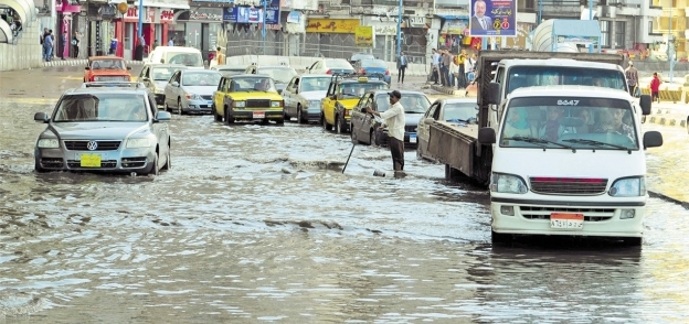 غرق شوارع الإسكندرية بعد موجة الأمطار التى شهدتها الأيام الماضية