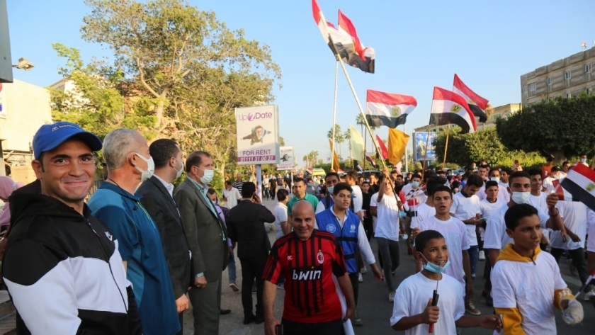 شباب كفر الشيخ تحتفل بنصر أكتوبر بمسيرة