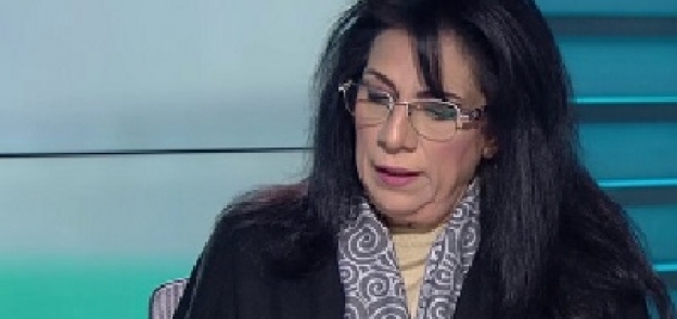 الكاتبة الصحفية البحرينية فوزية رشيد