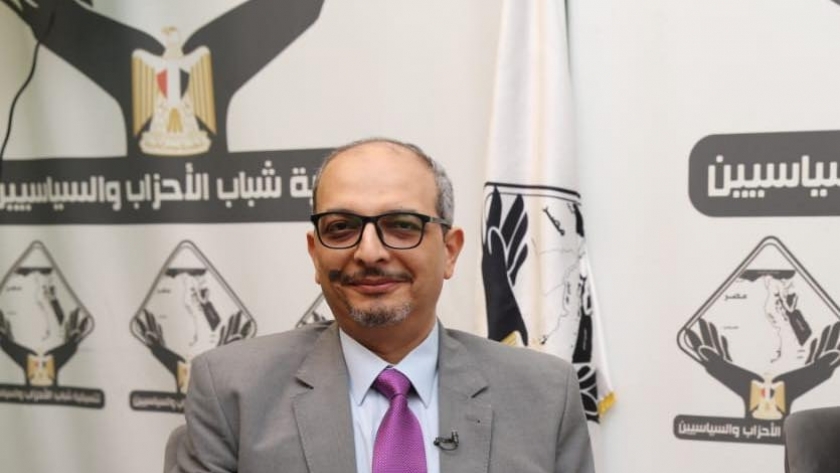 الصحفي محمد مصطفى أبو شامة، أمين عام حزب الاتحاد