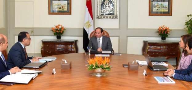 الرئيس عبد الفتاح السيسي خلال اجتماعه بالحكومة
