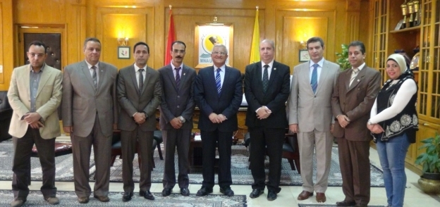 رئيس جامعة المنيا يستقبل وفد اتحاد رواد الأعمال العرب