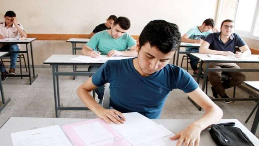 امتحانات الصف الثالث المتوسط 2023 في العراق