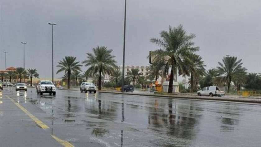 سقوط أمطار غزيرة بالسعودية