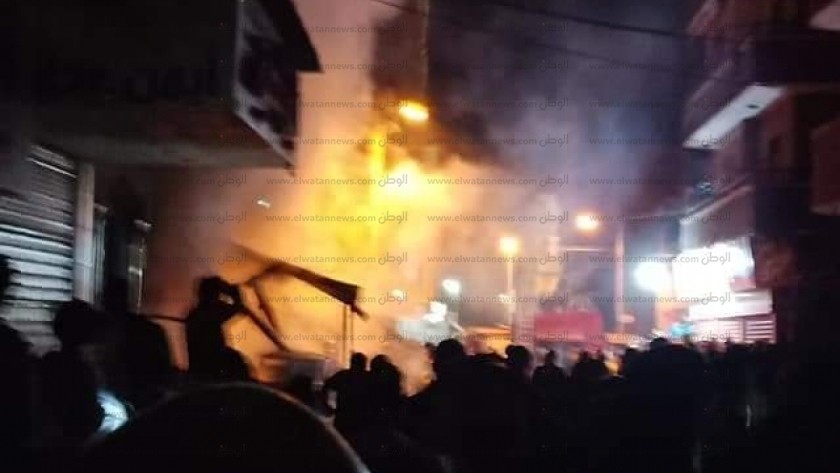 صورة للحريق الذي نشب بمحل فول وطعمية بالإسماعيلية
