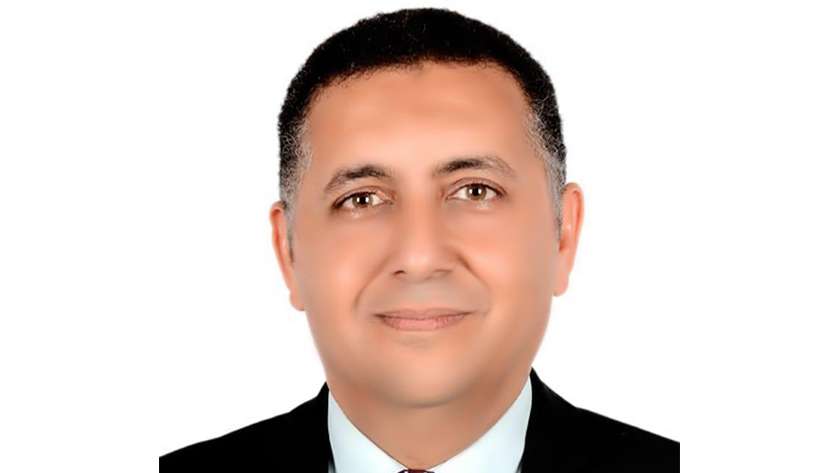 الدكتور حسام عبدالفتاح