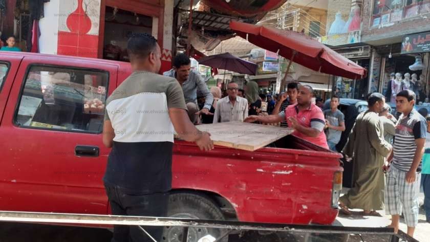 حملات مكبرة لإزالة الاشغالات وإعاة الانضباط لشوارع مدينة أبوتيج