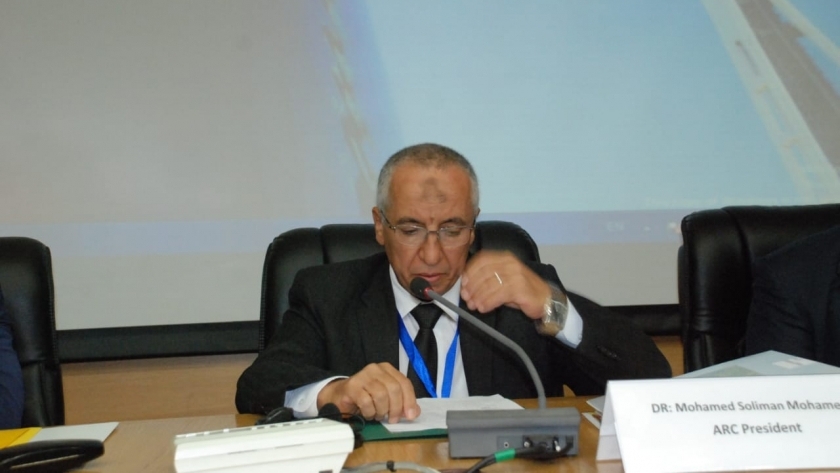 الدكتور محمد سليمان رئيس مركز البحوث الزراعية