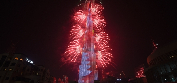 بالفيديو| "برج خليفة" يبهر العالم في احتفالية العام الجديد 2019