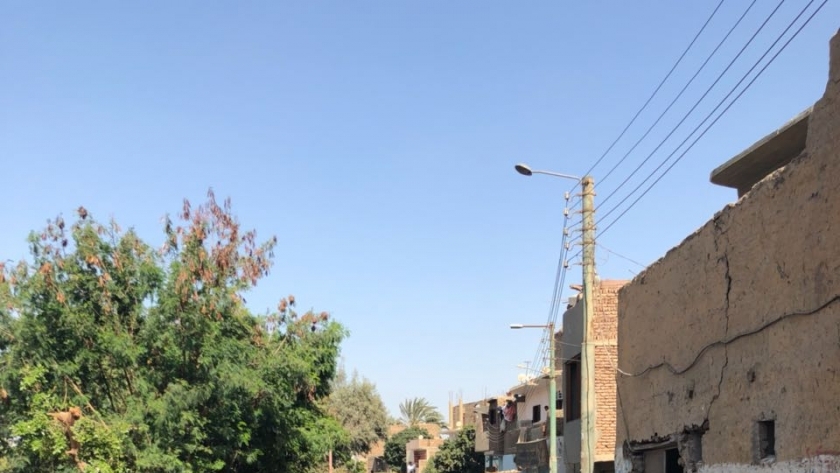 رصف مدخل قرية الضبعية