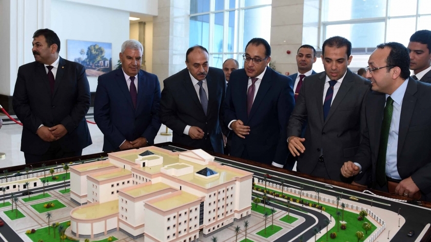 رئيس الوزراء يستهل زيارته إلى محافظة الاسكندرية بزيارة المنطقة الحرة
