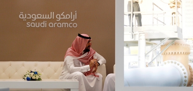 بن سلمان خلال استعراض مشروعات أرامكو السعودية - ارشيفية