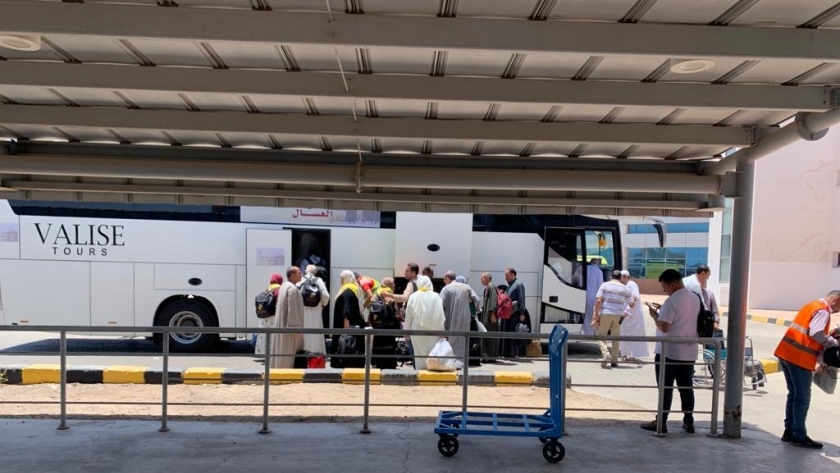 وصول  أولى رحلات حجاج البري إلى ميناء نويبع فى طريقها للمملكة العربية السعودية