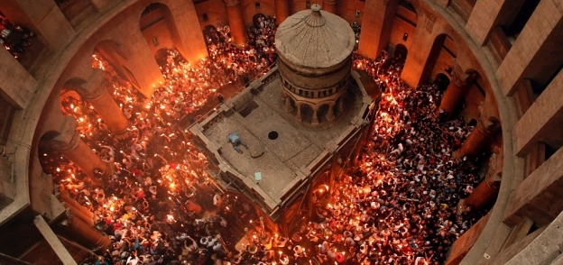 مشهد النور المقدس بكنيسة القيامة - أرشيفية