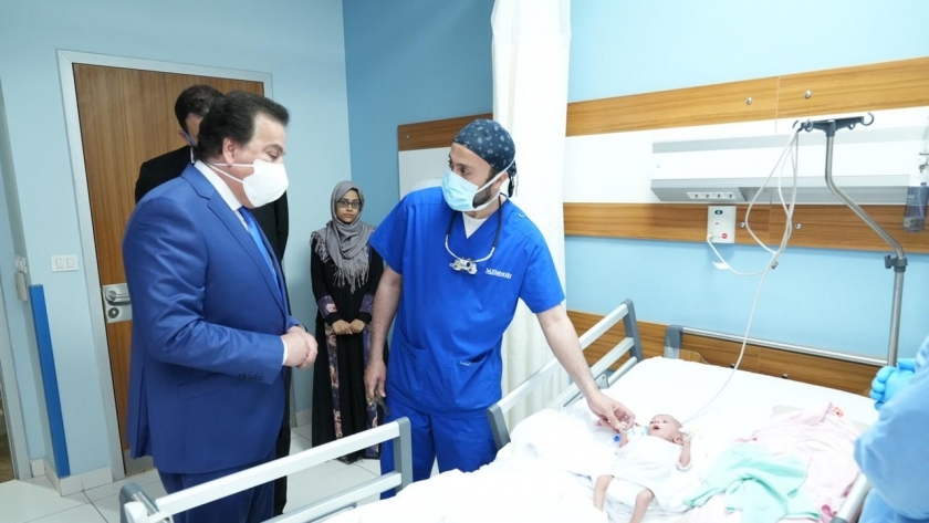 الدكتور خالد عبدالغفار يزور مستشفى «الناس» ويثني على جودة الخدمات