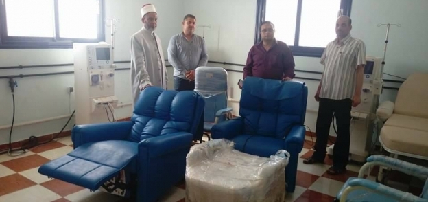 مسجد عمر بن عبدالعزيز  يهدي مستشفى بني سويف أجهزة طبية بـ300 ألف جنيه