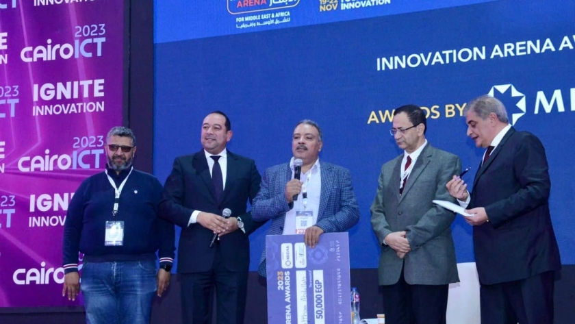 معهد بحوث الإلكترونيات يفوز بجائزة ملتقى الابتكار