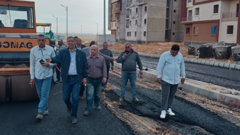رئيس جهاز مدينة بدر يتفقد وحدات سكن العاملين بالعاصمة الإدارية