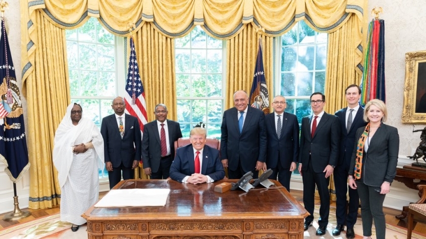 الرئيس الأمريكي خلال استقباله ممثلي مصر والسودان وأثيوبيا