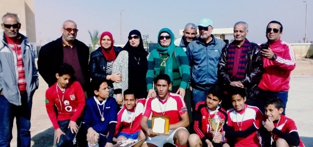 فريق مدرسة محمد فريد الفائز بالبطولة