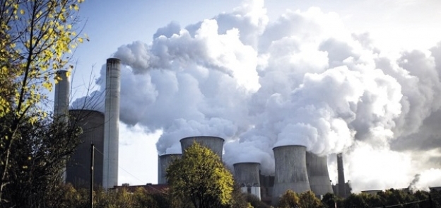 انبعاثات المصانع المضرة بالبيئة - أرشيفية