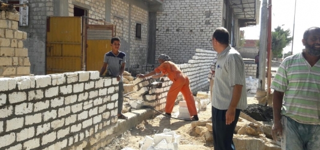 حملتان إزالة فورية وإيقاف أعمال بناء بالعامرية أول غرب الإسكندرية