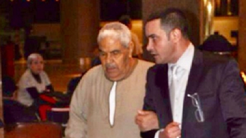 محمد رجب مع والده