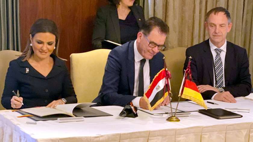 مصر والمانيا توقعان 6 اتفاقيات للتعاون المالى والفنى