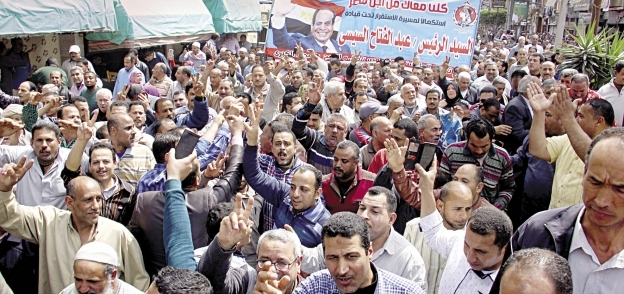عمال غزل المحلة نظموا مسيرات تأييد للرئيس بعد التصويت