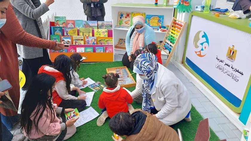 إقبال كبير علي جناح «التضامن» بمعرض الكتاب: أنشطة تربية أسرية وطفولة مبكرة