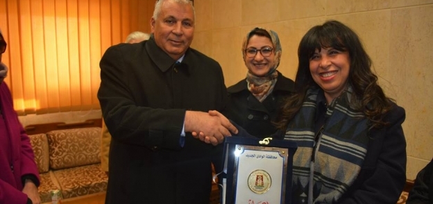 محافظ الودي الجديد يكرم أعضاء قافلة "روتاري مصر" الطبية