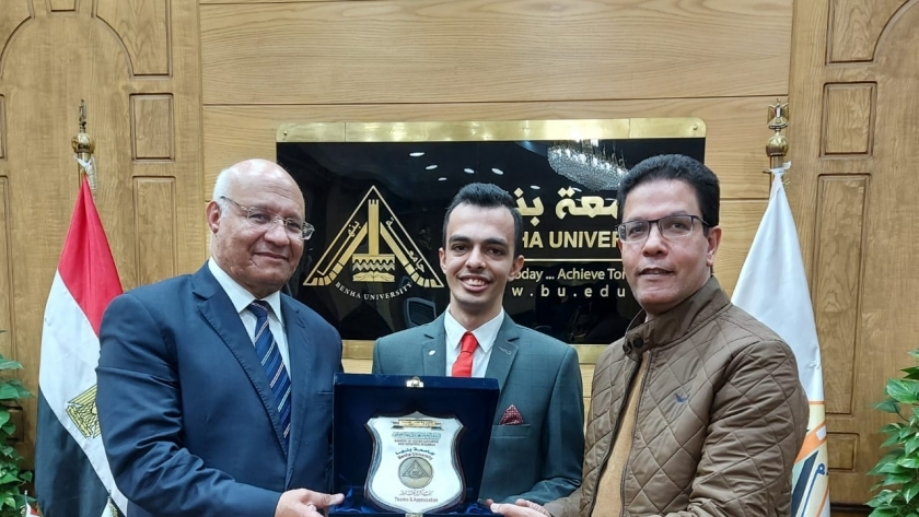 جامعة بنها تكرم عبد الرحمن عرام