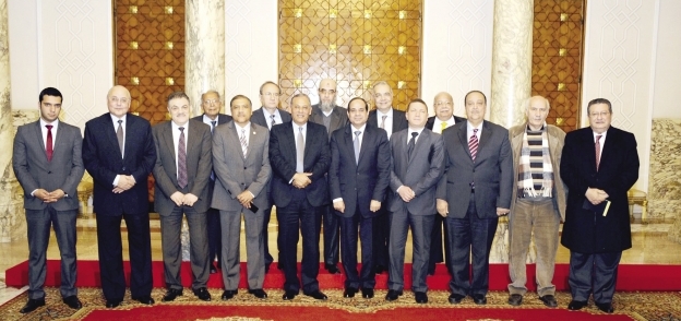 رؤساء الأحزاب مع الرئيس السيسى- أرشيفية