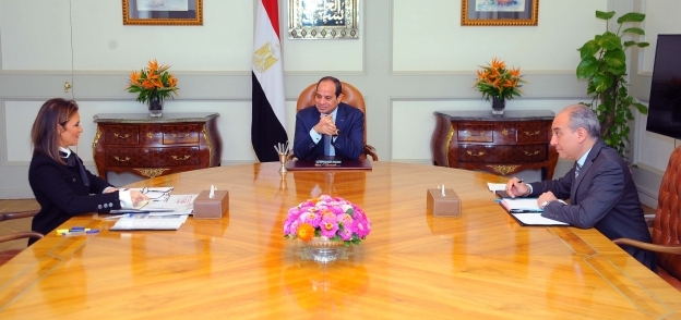 الرئيس عبد الفتاح السيسي مع د.سحر نصر