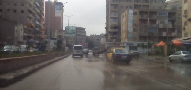 طوارىء بالغربية بسبب غرق الشوارع بمياه الامطار والمحافظ  :جاري كسحها