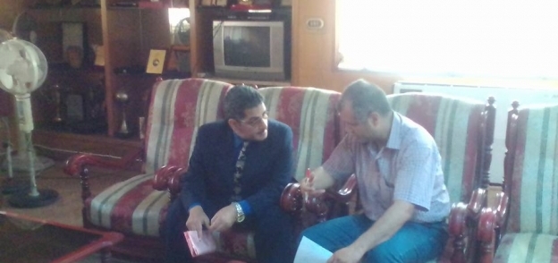 رئيس مدينة المحلة يناقش مع مدير إدارة التموين استعداد شهر رمضان
