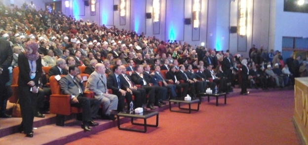 كلنا معك من أجل مصر تنظم مؤتمرا شعبيا كبيرا لعرض انجازات الرئيس .